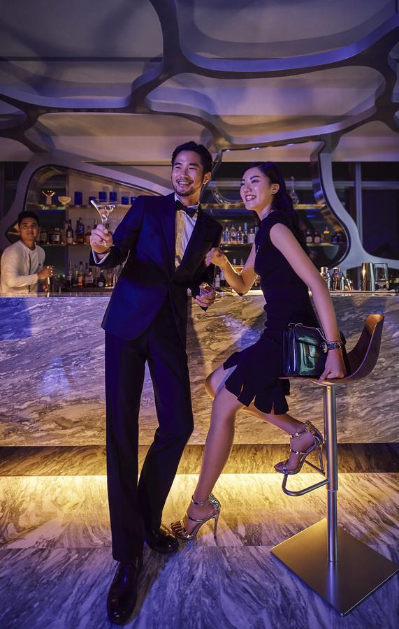Silks Club Hotel Kaohsiung Bagian luar foto The Bar