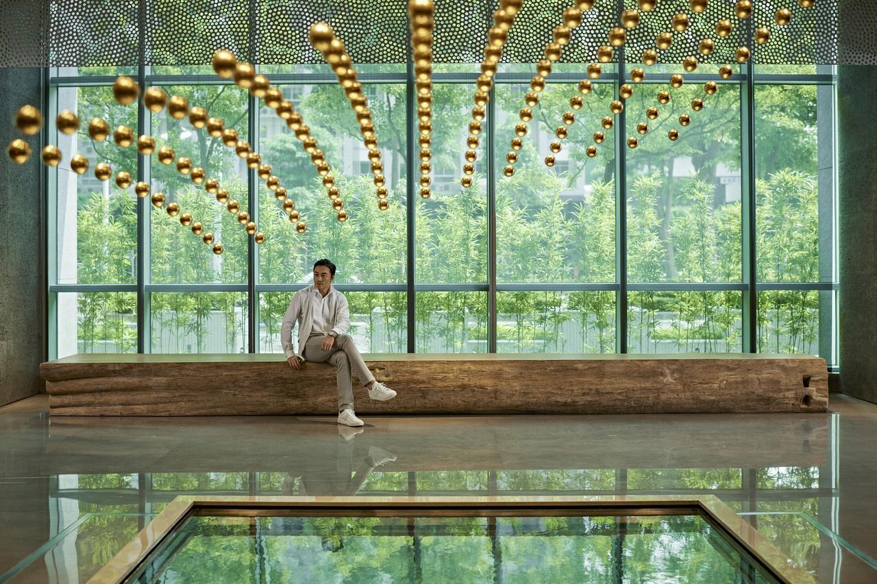 Silks Club Hotel Kaohsiung Bagian luar foto The interior of the museum